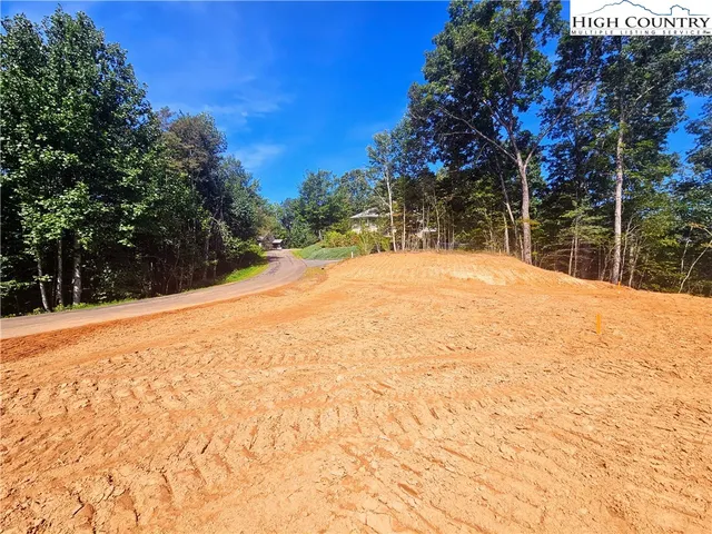 $558,300 | 310 Autumn Run Road, West Jefferson, NC 28694
