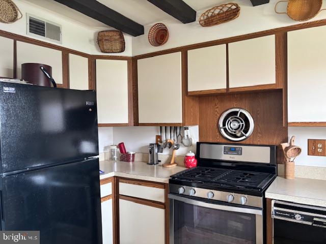 7 Heatherland Road Middletown, PA 17057 - Photo 12 of 29 Charming kitchen with rustic accents.
