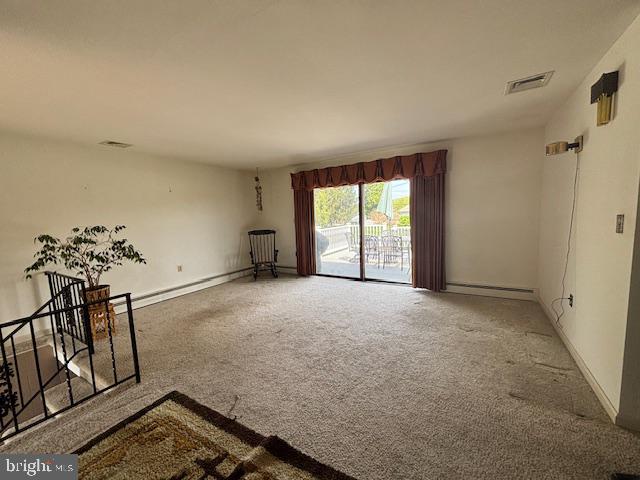 7 Heatherland Road Middletown, PA 17057 - Photo 7 of 29 Spacious living area with natural light.