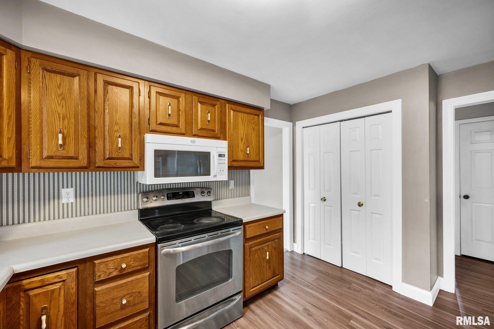 1883 Cornelia Road Galesburg, IL 61401 - Photo 26 of 52 Gallery Image 26