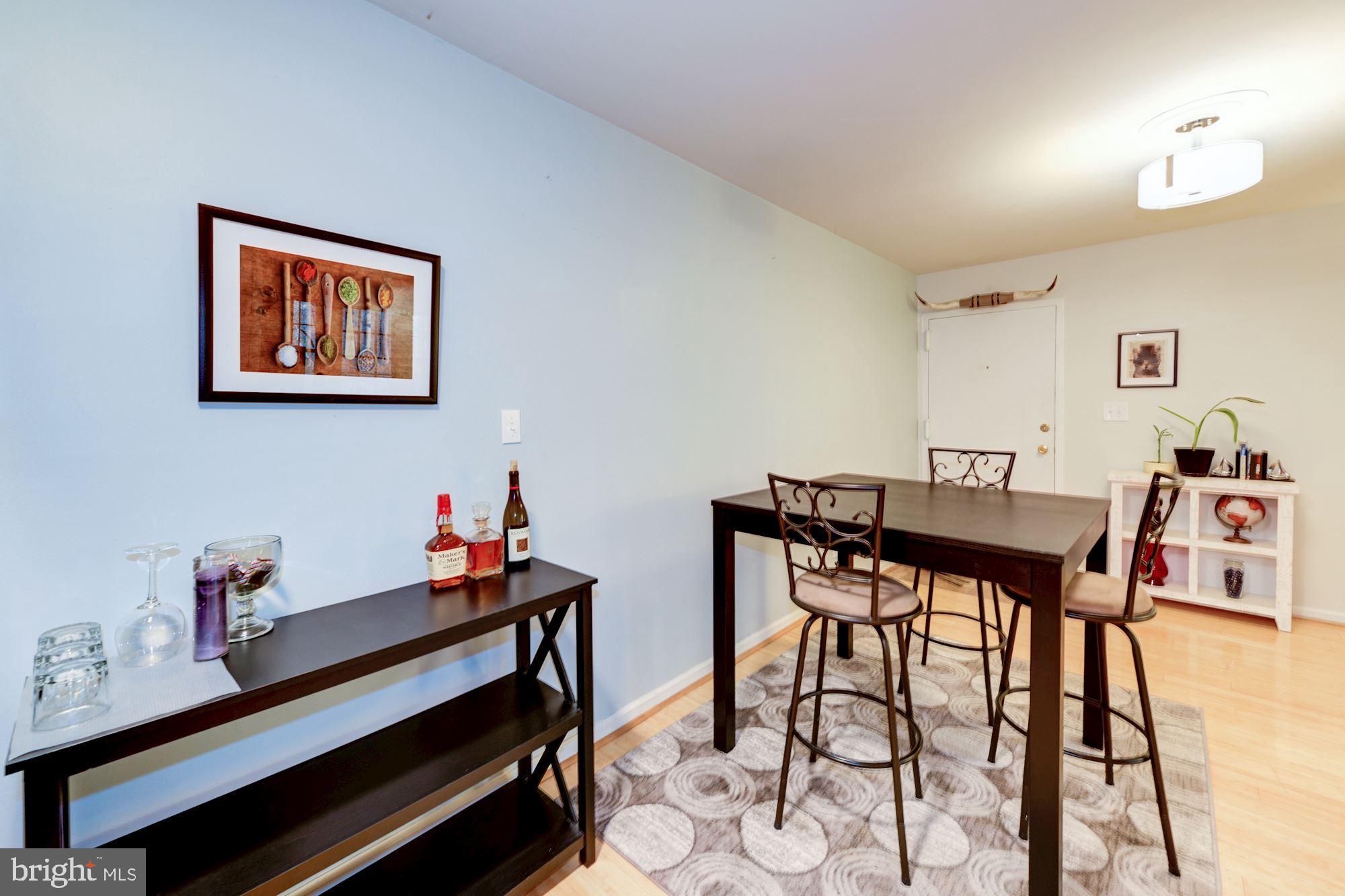 5901 Kingsford Road, Unit 438 Springfield, VA 22152 - Photo 4 of 29 Dining Area