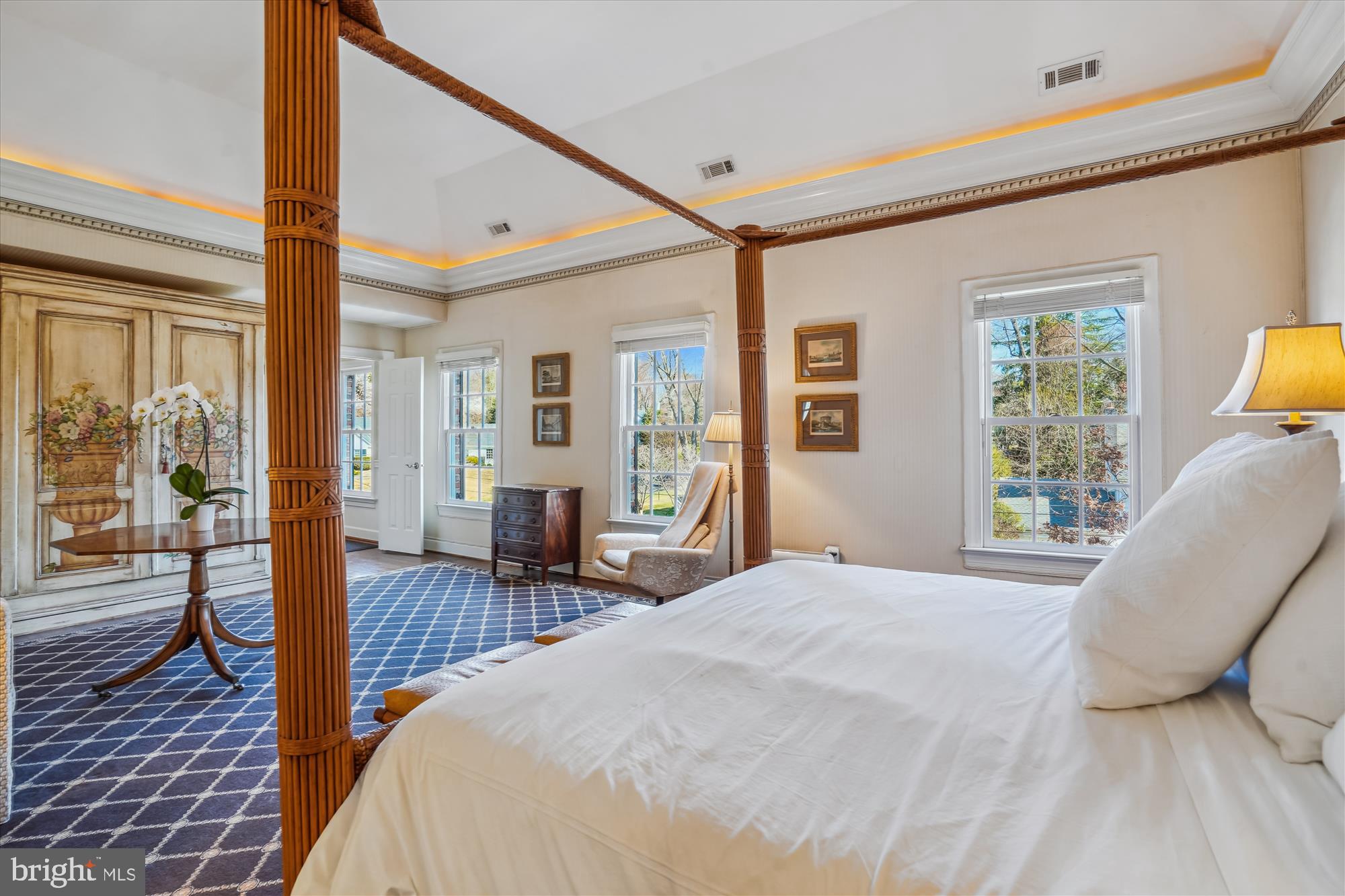 5008 Baltan Road Bethesda, MD 20816 - Photo 36 of 76 Awash in natural light