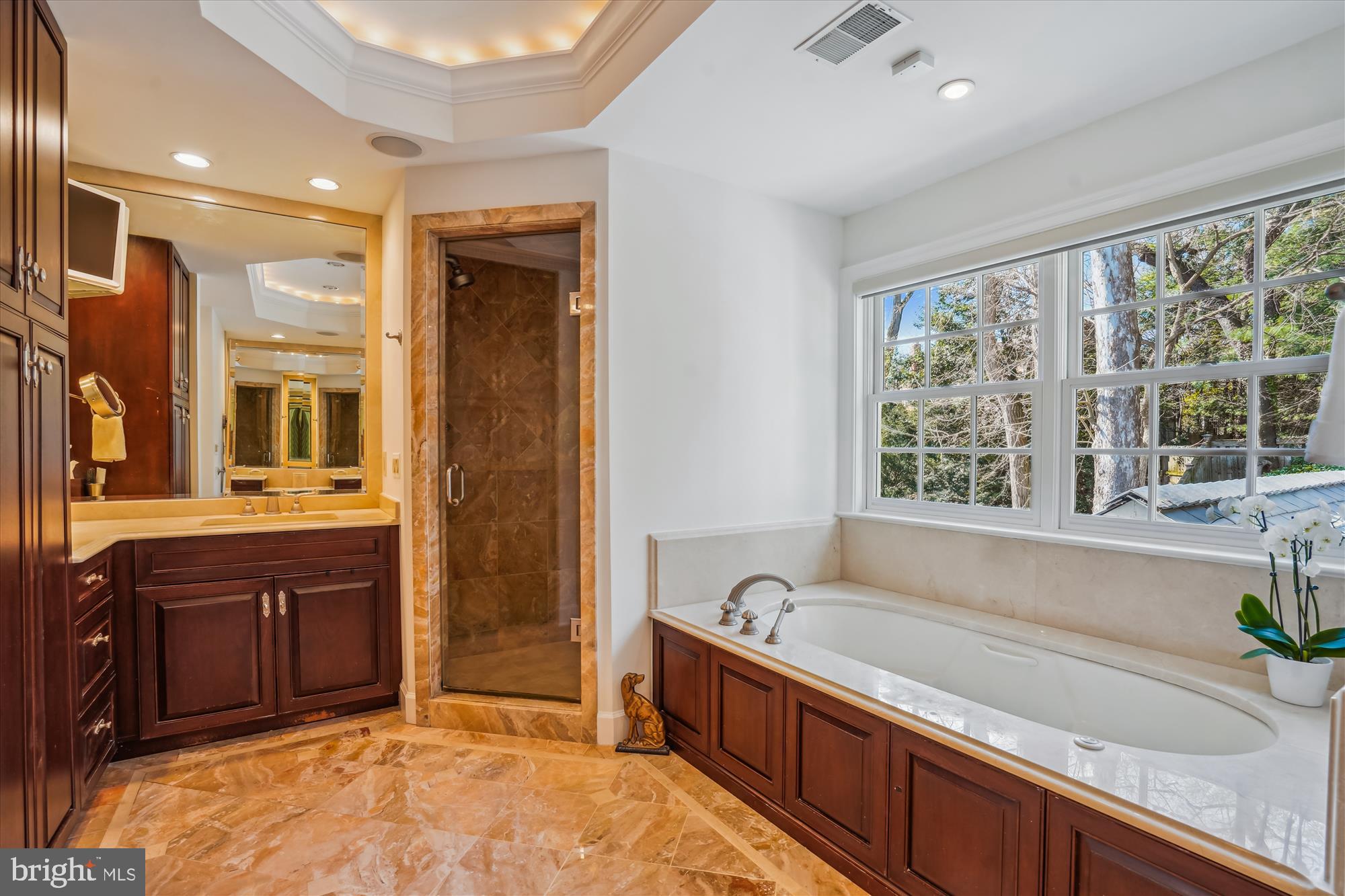 5008 Baltan Road Bethesda, MD 20816 - Photo 39 of 76 Dual vanities