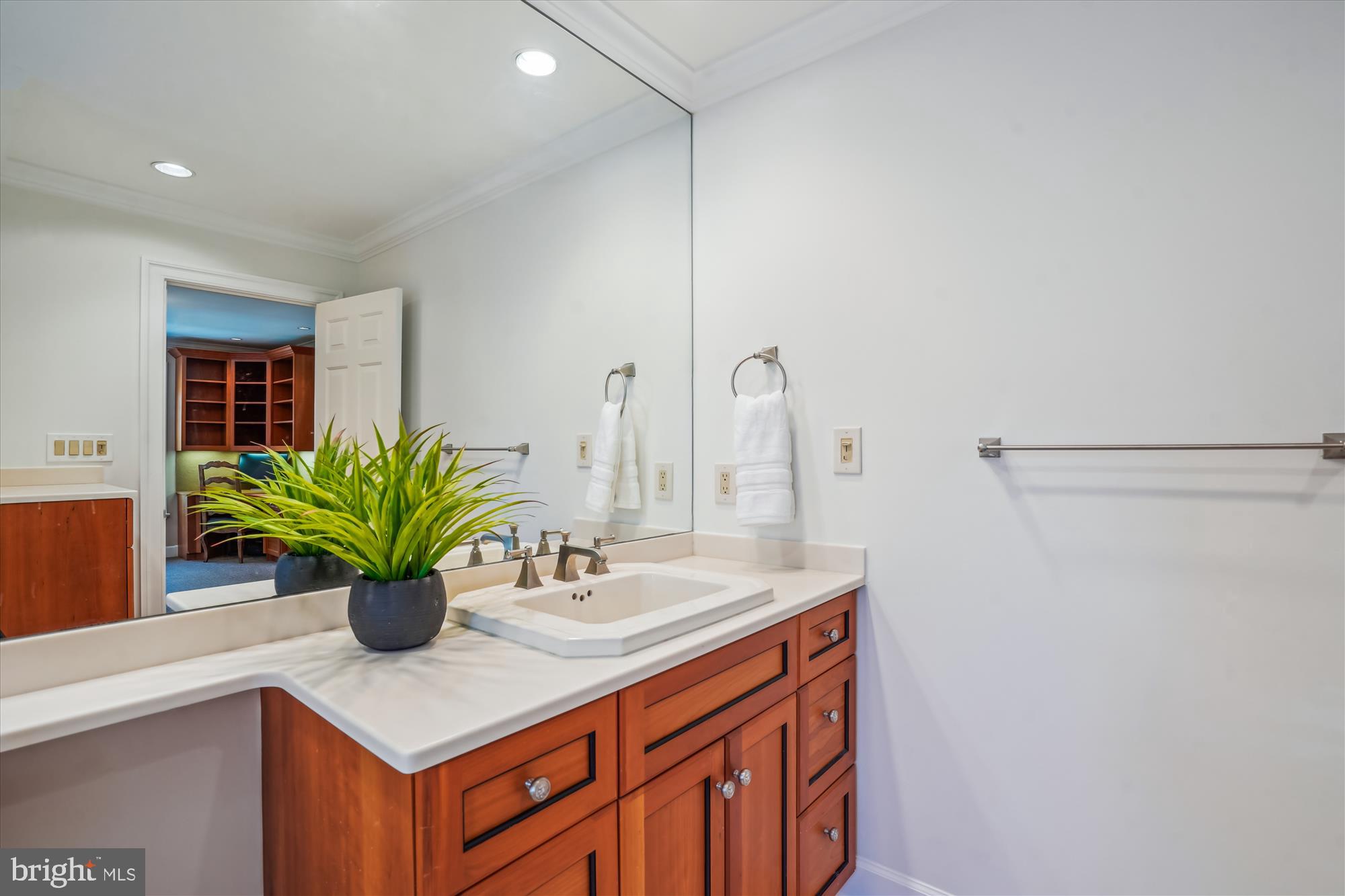 5008 Baltan Road Bethesda, MD 20816 - Photo 46 of 76 Br # 3 en suite bath