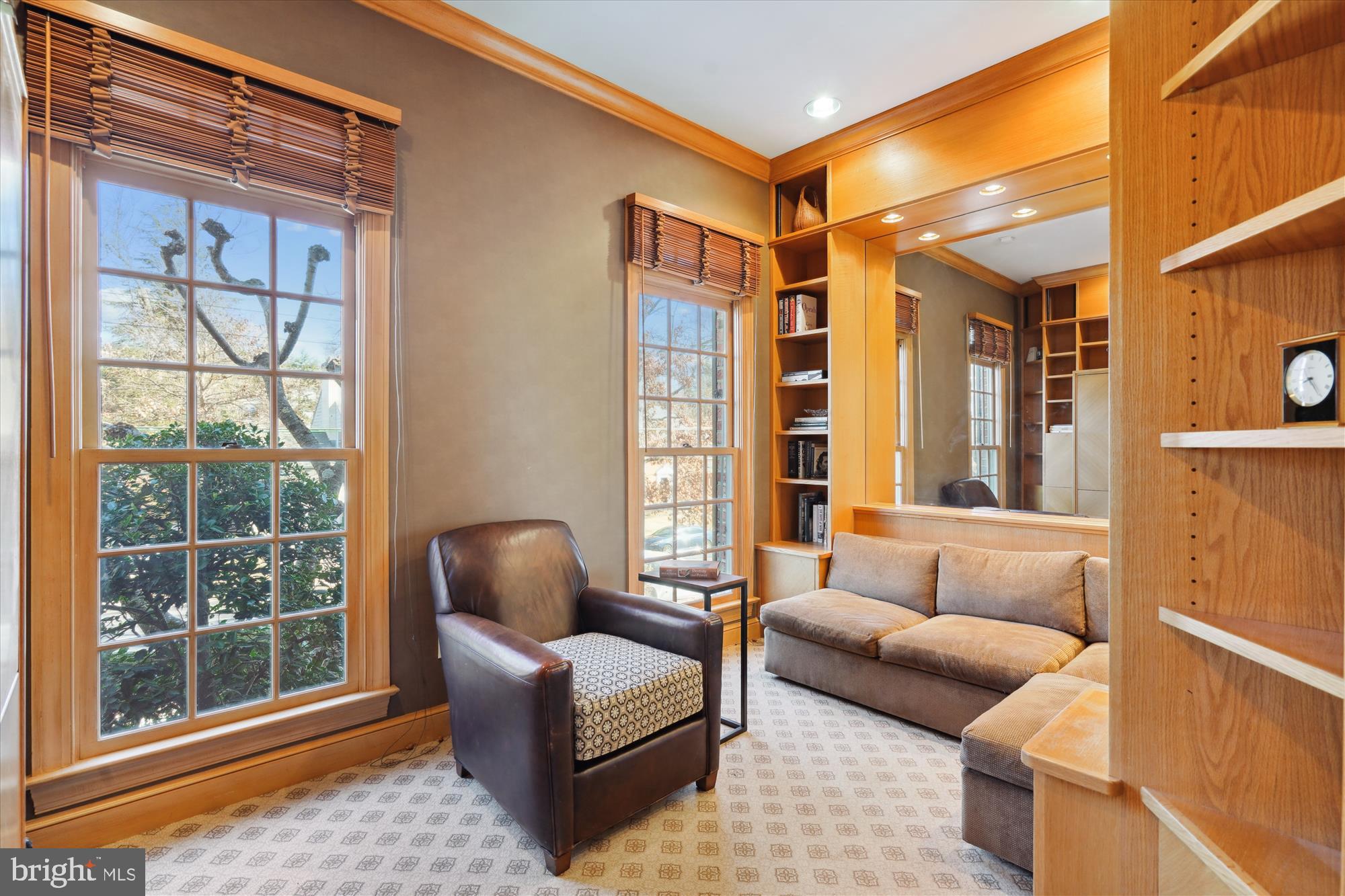 5008 Baltan Road Bethesda, MD 20816 - Photo 10 of 76 Den/Library