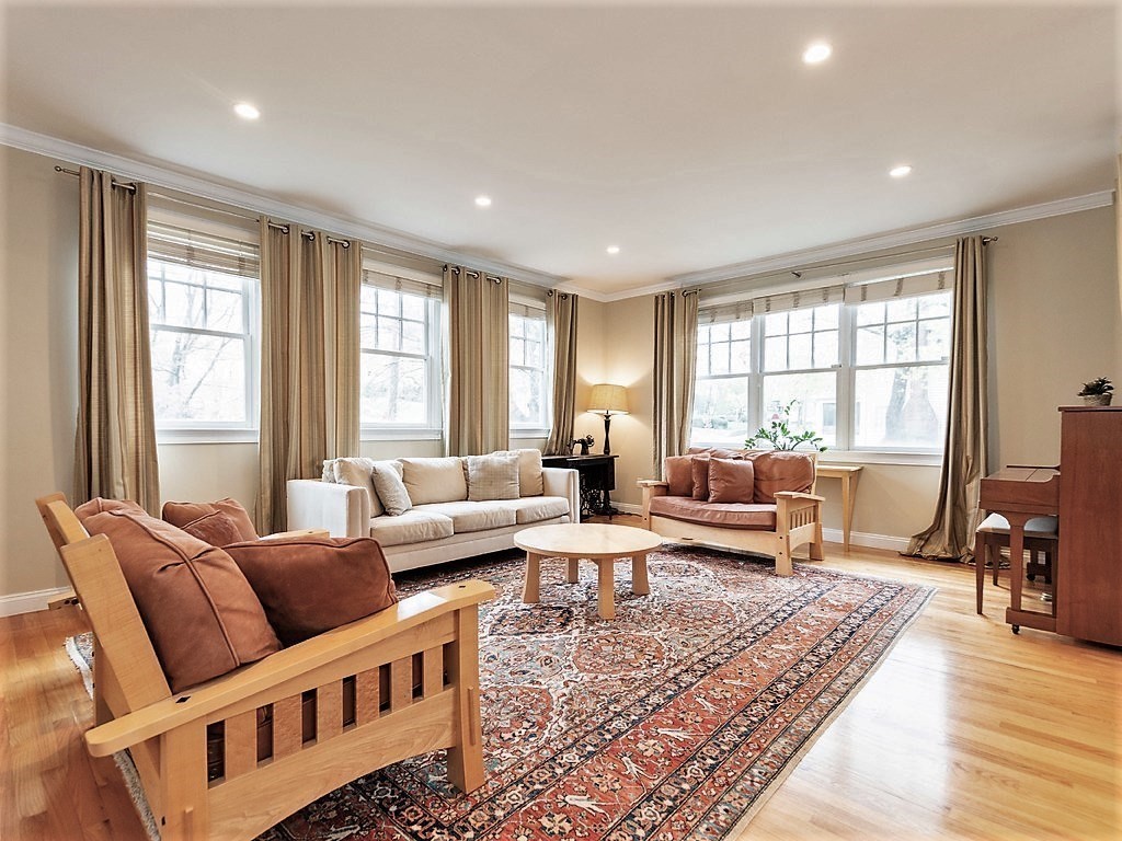 45 West Pine Street Newton, MA 02466 - Photo 3 of 42