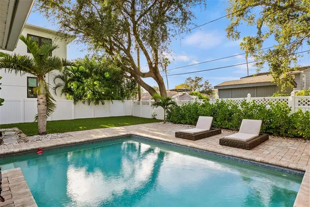 $1,200,000 | 710 South Davis Boulevard, Tampa, FL 33606