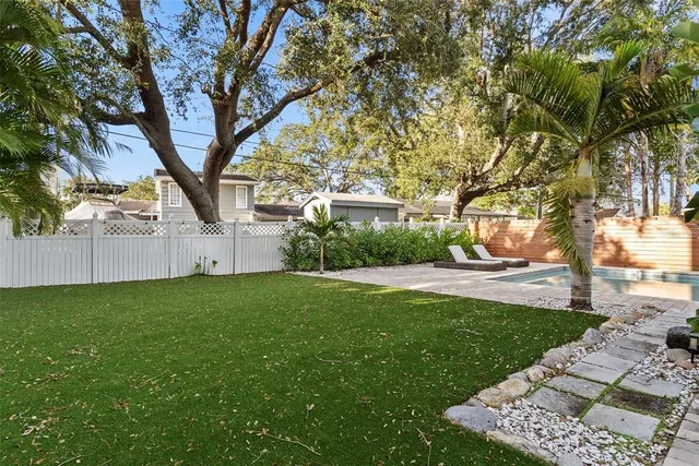 $1,200,000 | 710 South Davis Boulevard, Tampa, FL 33606