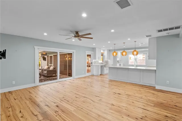 $1,200,000 | 710 South Davis Boulevard, Tampa, FL 33606