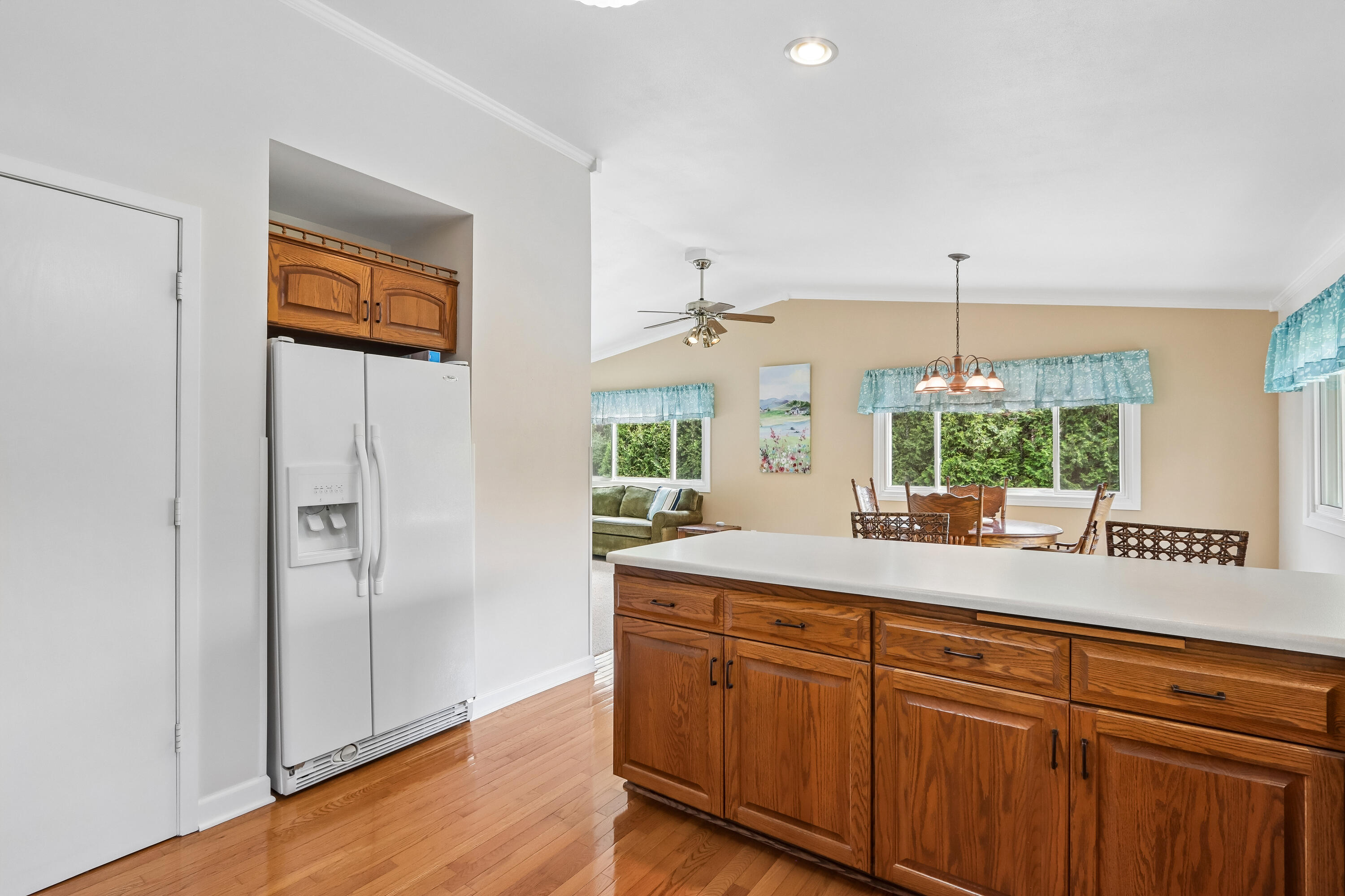 804 Lochtyn Ridge Wales, WI 53183 - Photo 9 of 58 Kitchen
