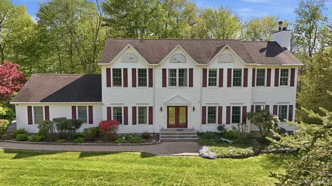 $1,149,000 | 28 Sassinoro Drive, Putnam Valley, NY 10579