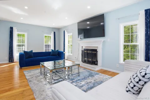 $1,149,000 | 28 Sassinoro Drive, Putnam Valley, NY 10579