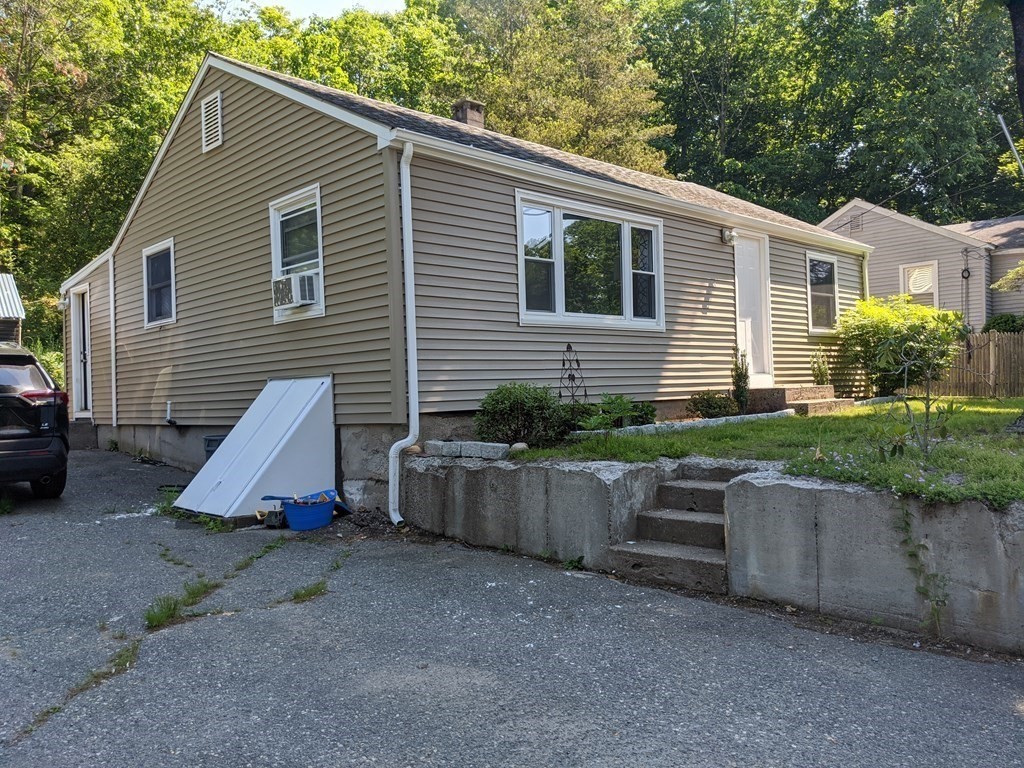 84 England Road North Attleboro, MA 02760 - Photo 3 of 23 Gallery Image 3