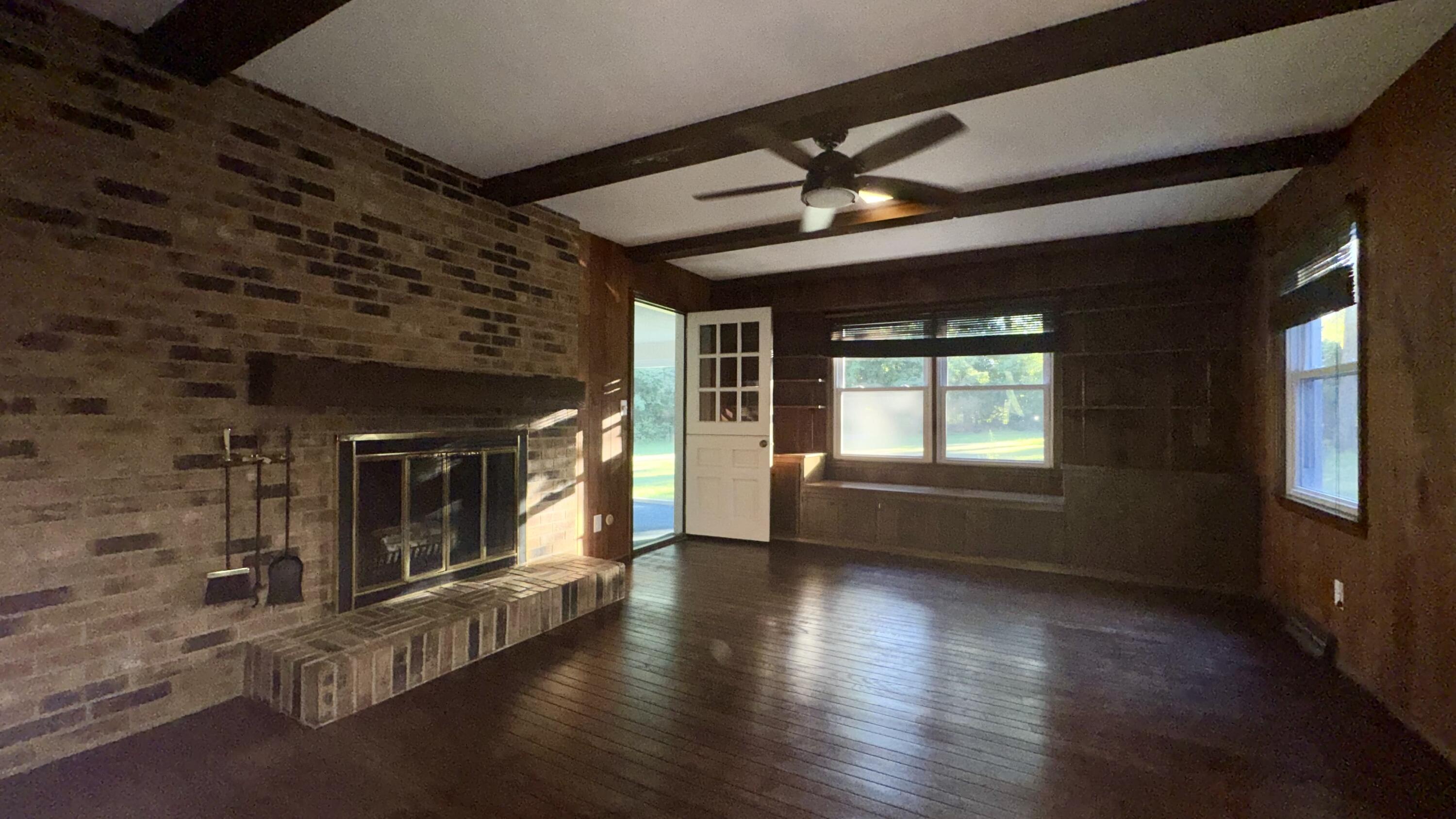 1435 East Fairy Chasm Road Bayside, WI 53217 - Photo 22 of 95 Family Room