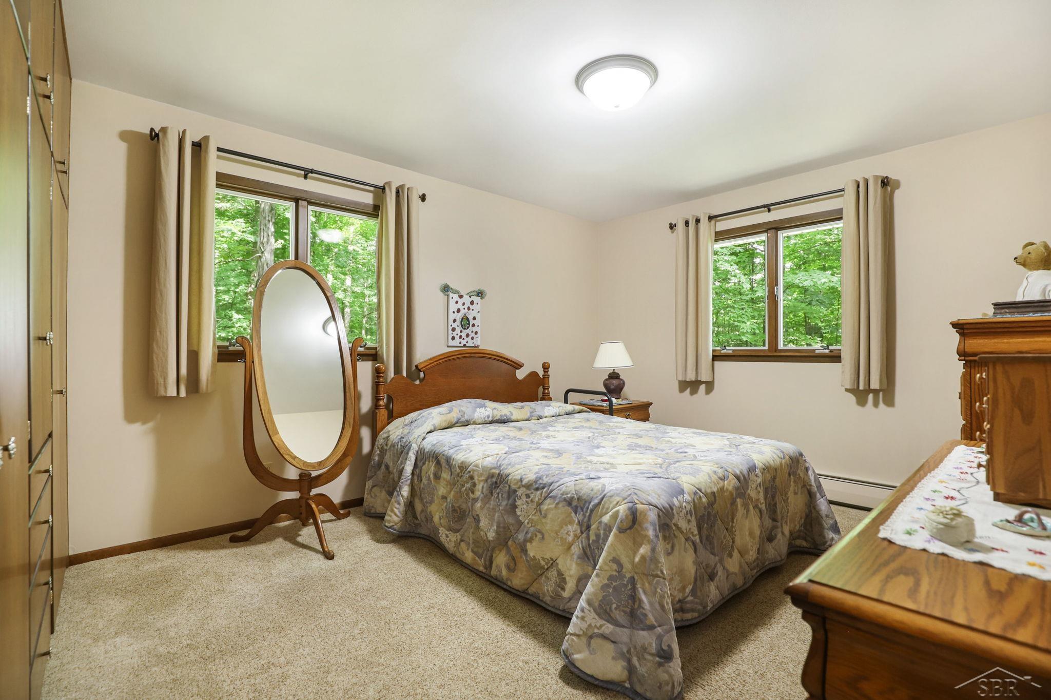9527 Bender Road Frankenmuth, MI 48734 - Photo 21 of 58 50084181-20.JPG