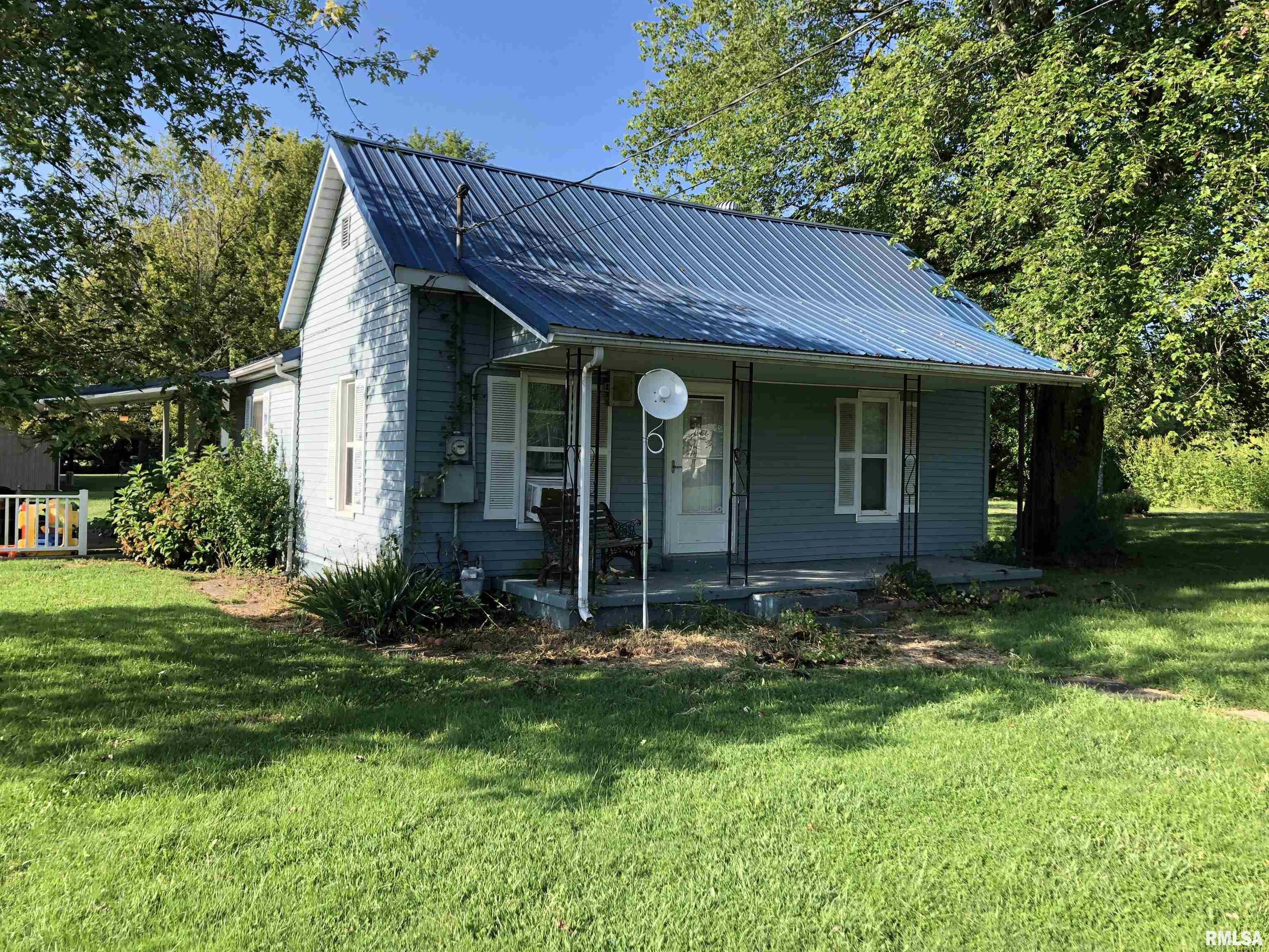 121 Miller Avenue Sims, IL 62886 - Photo 1 of 6