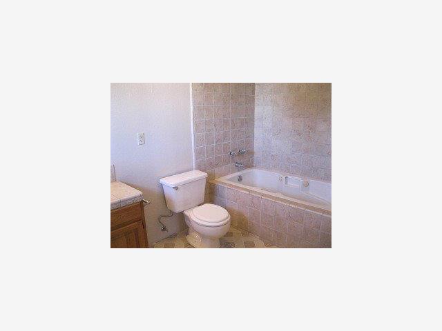 28 Overpass Road Watsonville, CA 95076 - Photo 2 of 9 Gallery Image 2