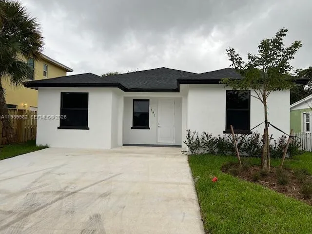 $469,999 | 141 West 16th Street, Riviera Beach, FL 33404