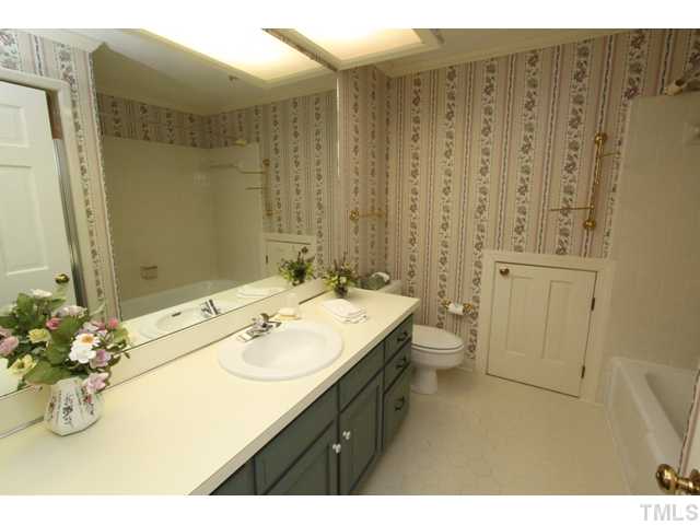 7205 Catamount Court North Raleigh, NC 27615 - Photo 15 of 19 Gallery Image 15