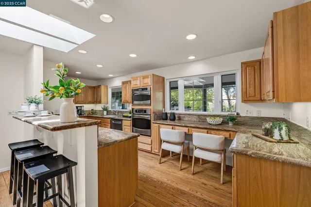 $1,950,000 | 345 Shire Oaks Court, Lafayette, CA 94549