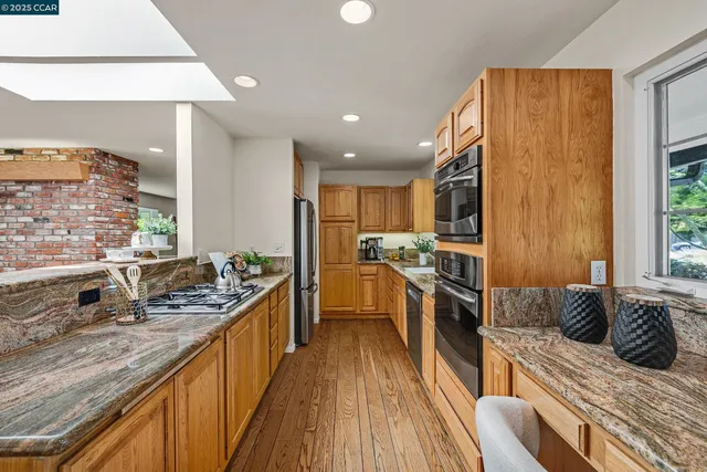 $1,950,000 | 345 Shire Oaks Court, Lafayette, CA 94549