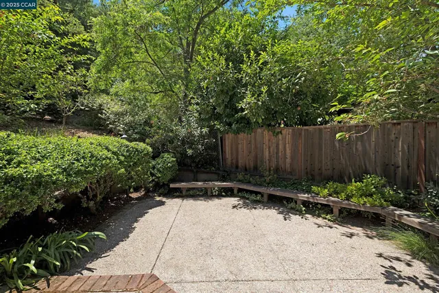 $1,950,000 | 345 Shire Oaks Court, Lafayette, CA 94549