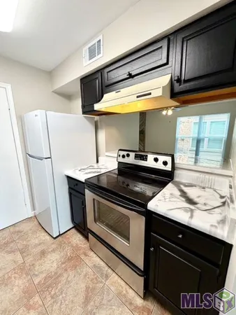 $1,250 | 2021 South Brightside View Drive, Baton Rouge, LA 70820