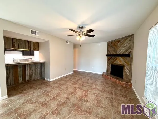 $1,250 | 2021 South Brightside View Drive, Baton Rouge, LA 70820
