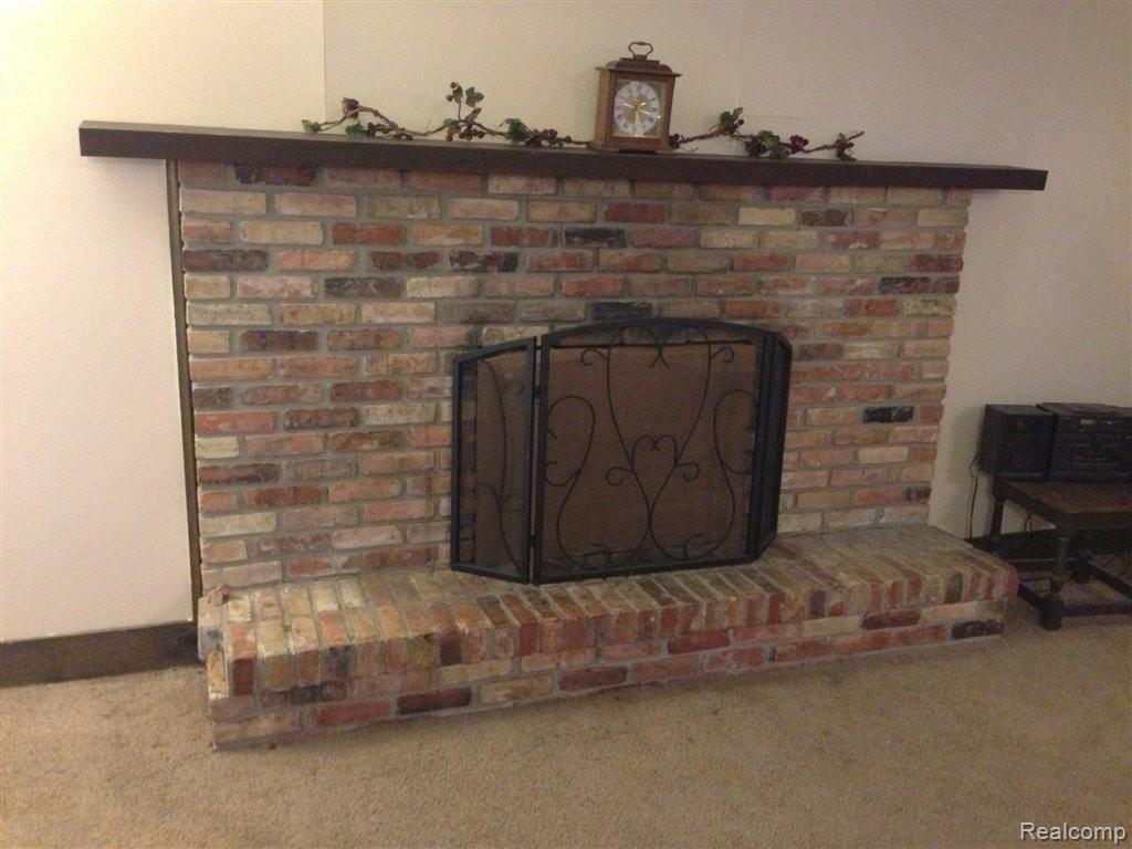 922 Dickson Lane Rochester, MI 48307 - Photo 16 of 16 Fireplace
