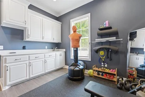 $865,000 | 5847 Lakeview Lane, Lake Charles, LA 70605