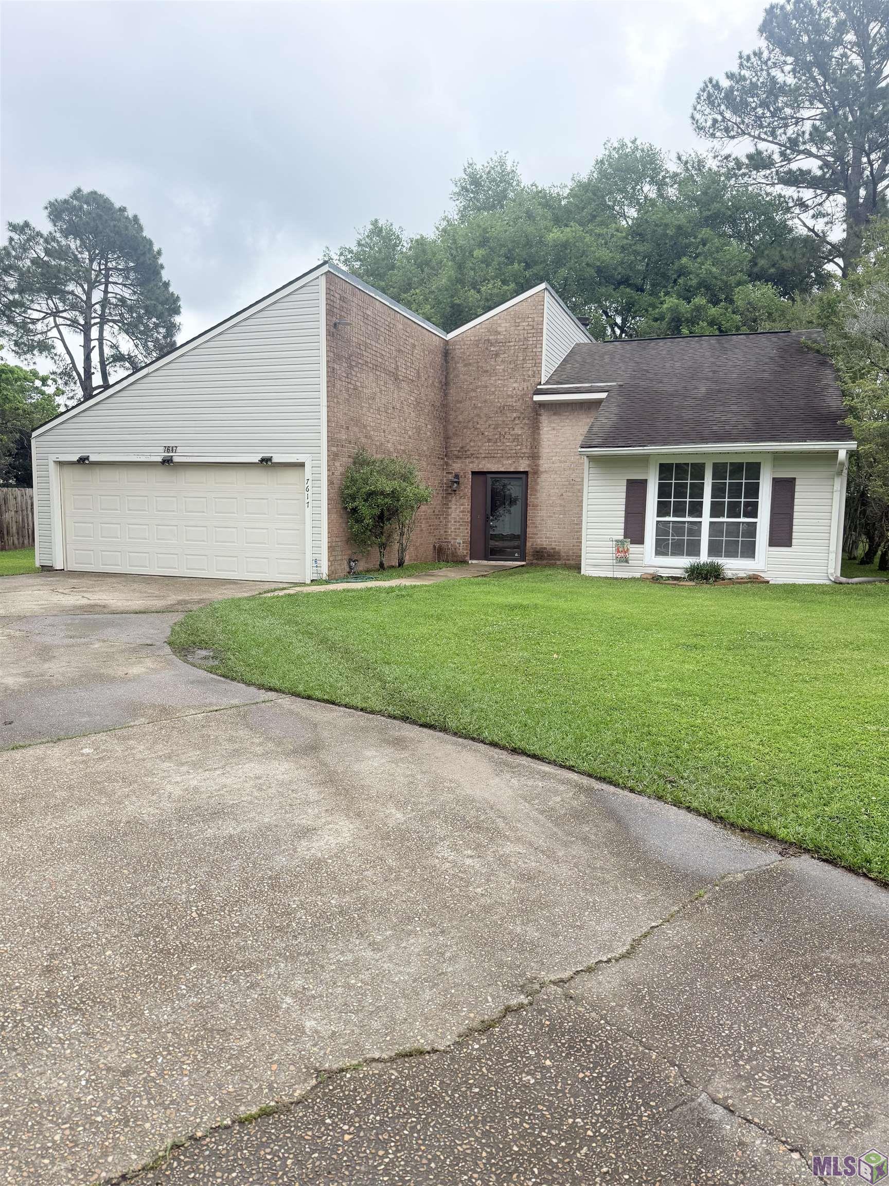 7617 Pennhill Drive Baton Rouge, LA 70817 - Photo 2 of 13