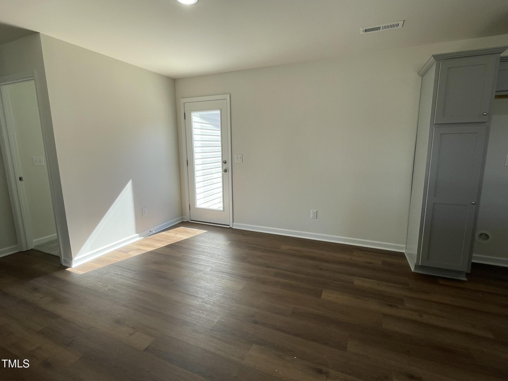 223 Magnolia Run Way Benson, NC 27504 - Photo 6 of 15 IMG_3446