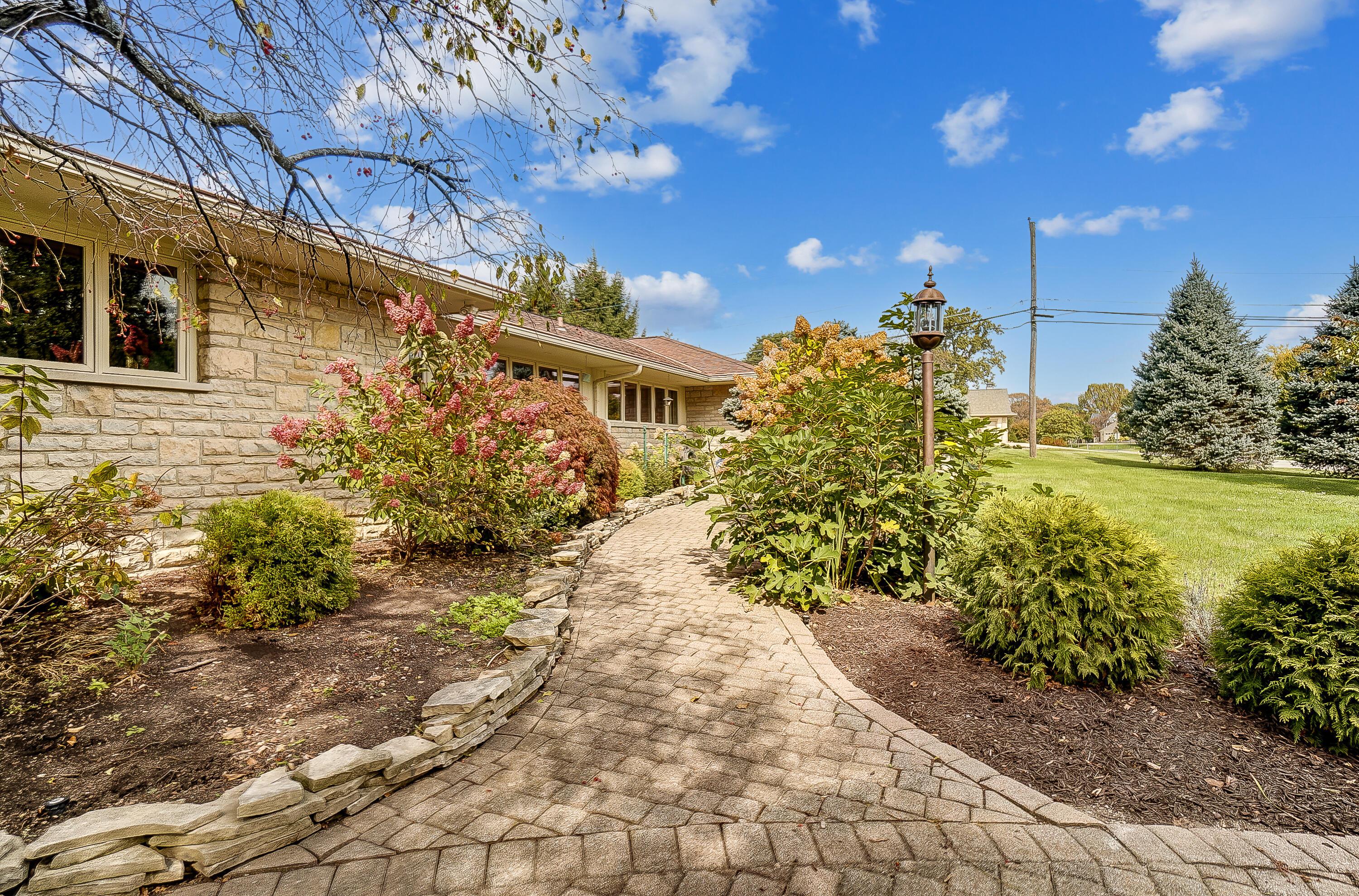 2723 Leeds Road Columbus, OH 43221 - Photo 2 of 50 50042894-004_hq