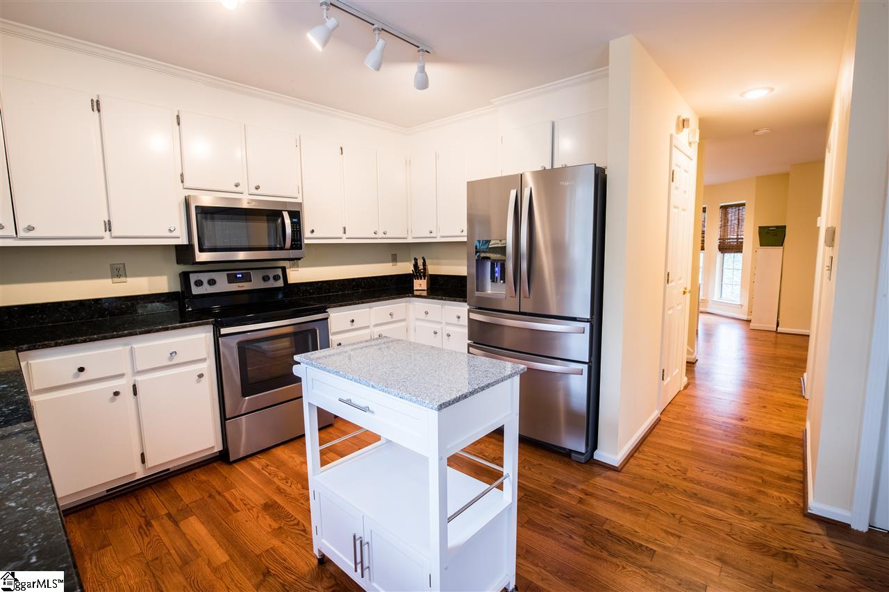 405 West Faris Road Greenville, SC 29605 - Photo 7 of 20 Gallery Image 7