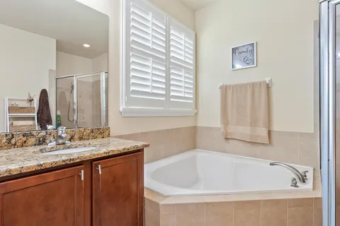 $980,000 | 102 Crab Cay Way, Jupiter, FL 33458
