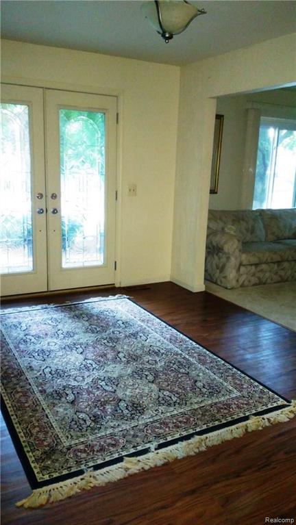30618 High Valley Road Farmington Hills, MI 48331 - Photo 9 of 46