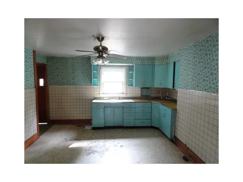 1430 Newstanton Ruffsdale Ruffs Dale, PA 15679 - Photo 6 of 13 Kitchen.
