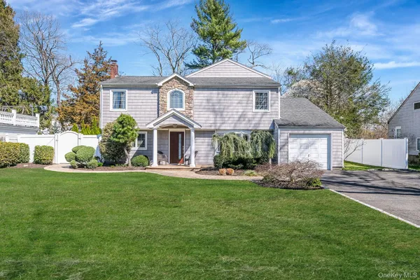 $899,000 | 43 Hallock Avenue, Smithtown, NY 11787