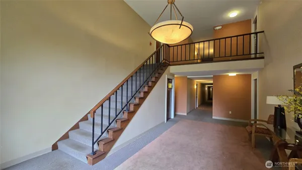 $2,300 | 11010 Northeast 68th Street, Unit 627, Kirkland, WA 98033