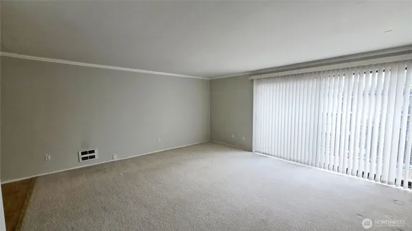 $2,300 | 11010 Northeast 68th Street, Unit 627, Kirkland, WA 98033