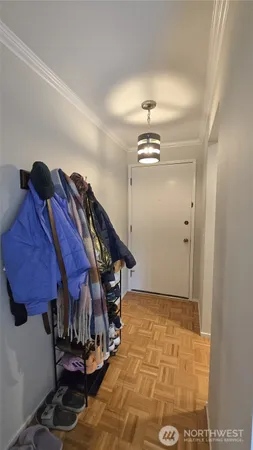 $2,300 | 11010 Northeast 68th Street, Unit 627, Kirkland, WA 98033