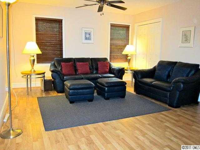 9209 4 Farms Road Charlotte, NC 28215 - Photo 13 of 16 Gallery Image 13