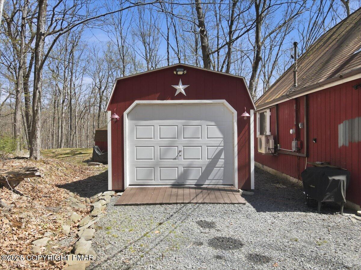 2149 Sparrow Road Bushkill, PA 18324 - Photo 15 of 23 44-057_Photo Apr 21 2026, 11 41 39 AM