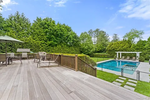 $3,495,000 | 64 Stratton Road, Scarsdale, NY 10583