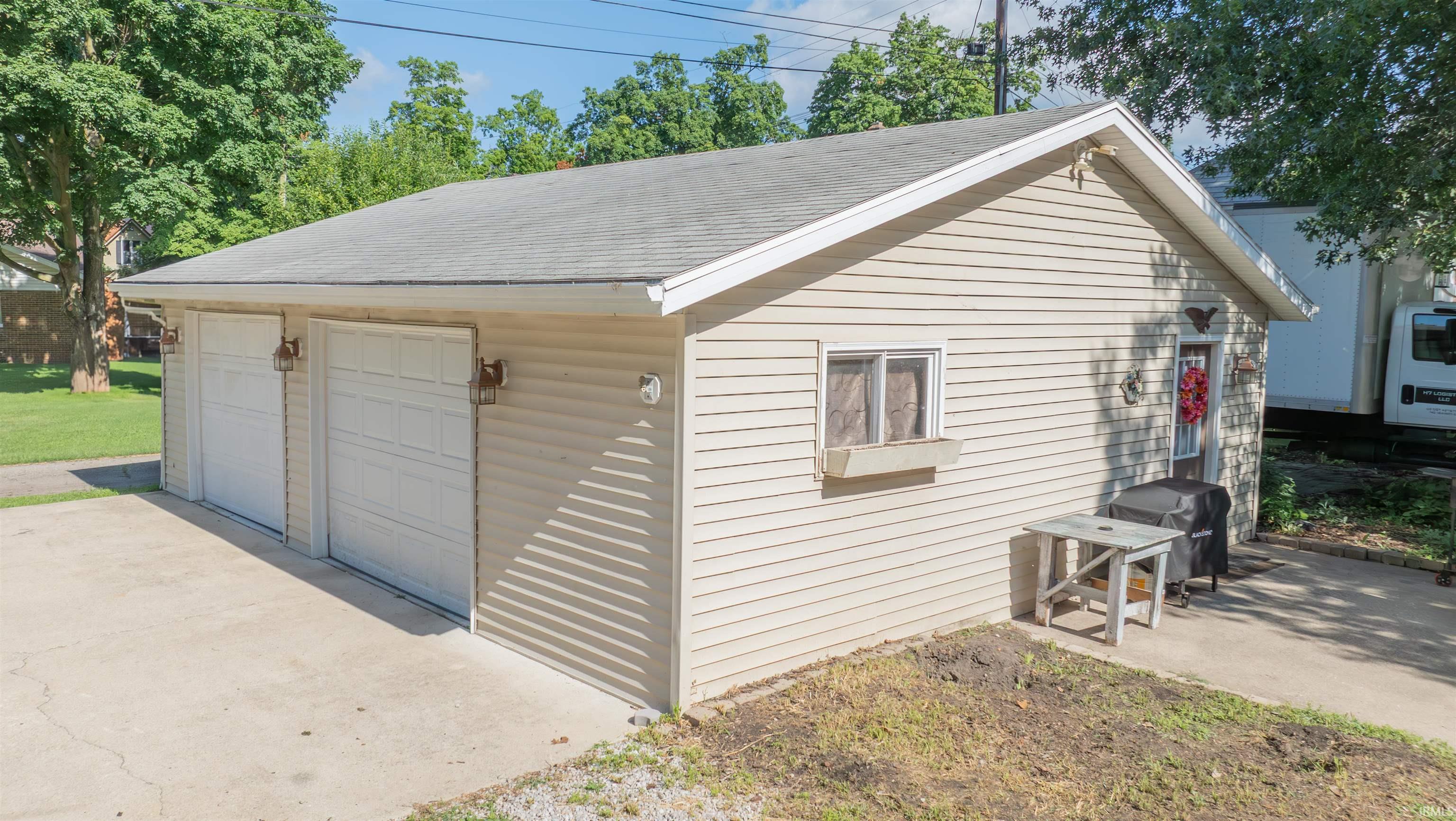 712 Pontiac Street Rochester, IN 46975 - Photo 4 of 33