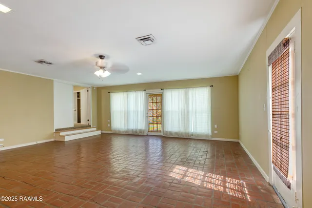 $195,000 | 320 Country Club Drive, New Iberia, LA 70563