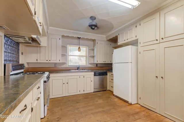 $195,000 | 320 Country Club Drive, New Iberia, LA 70563