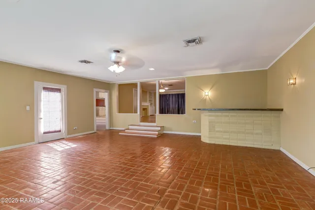 $195,000 | 320 Country Club Drive, New Iberia, LA 70563