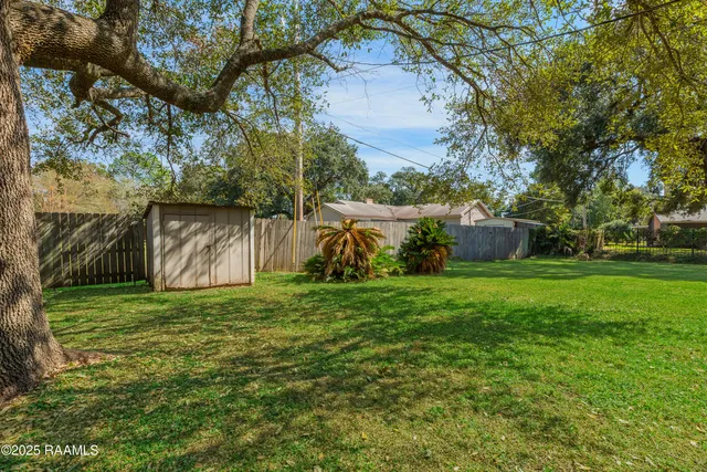 $195,000 | 320 Country Club Drive, New Iberia, LA 70563