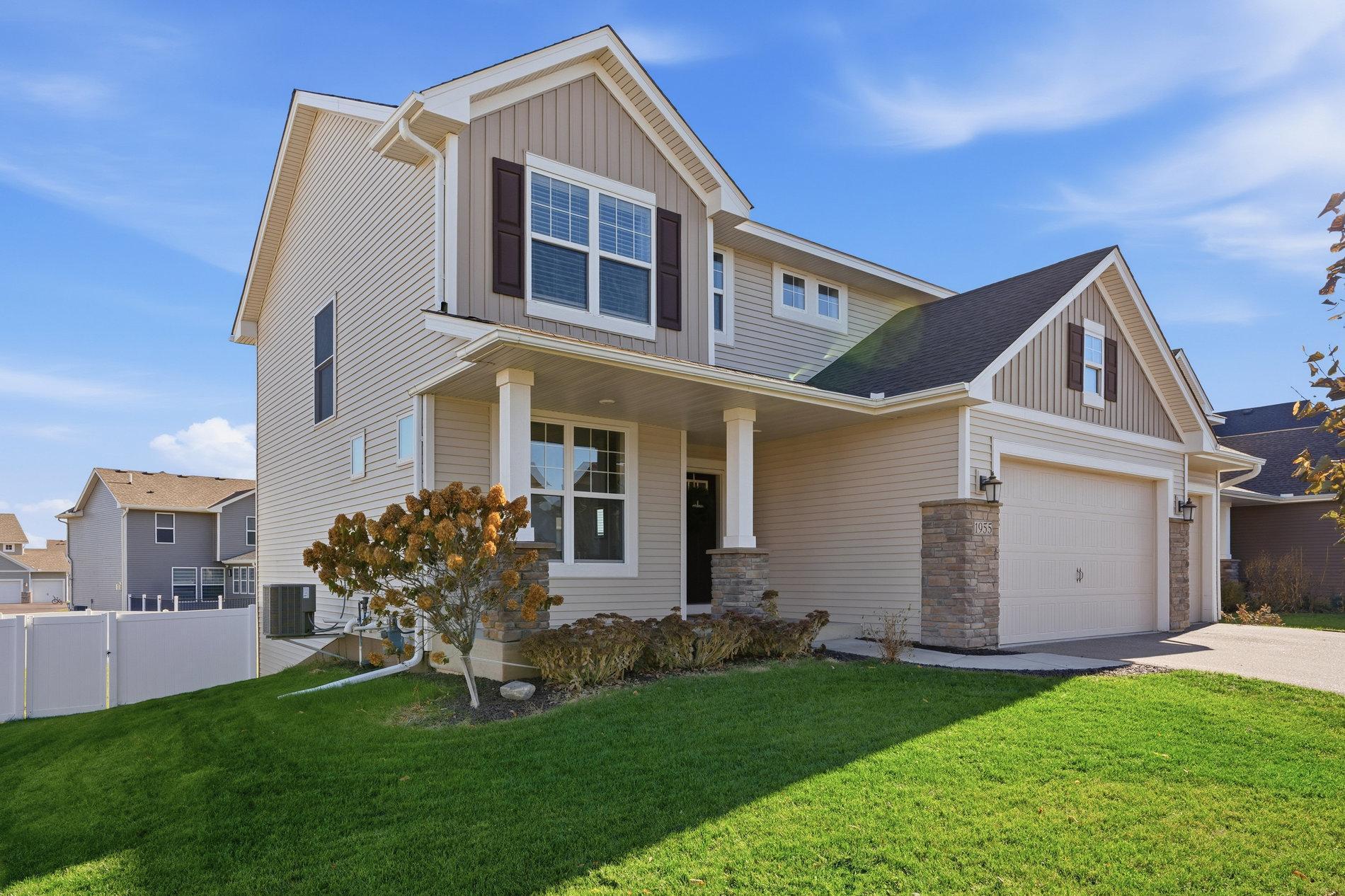 1955 Red Oak Path Shakopee, MN 55379 - Photo 2 of 62